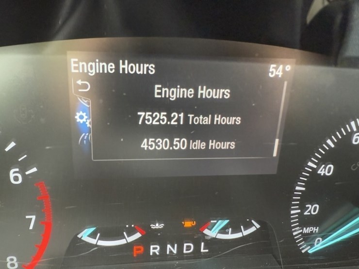 2021-ford-explorer-image-27