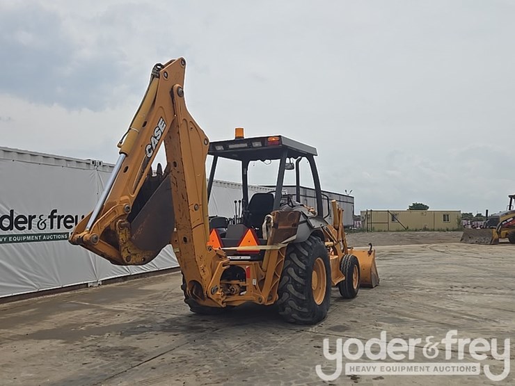 2004-case-580m-image-3