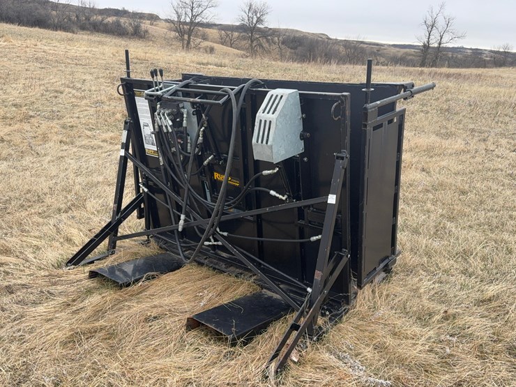 rupp-hydraulic-calf-table-image-7