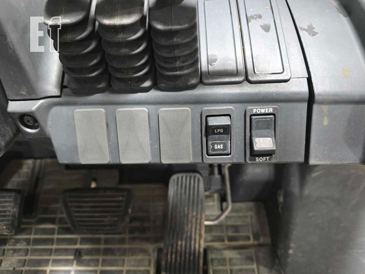 caterpillar-gp25n-image-20