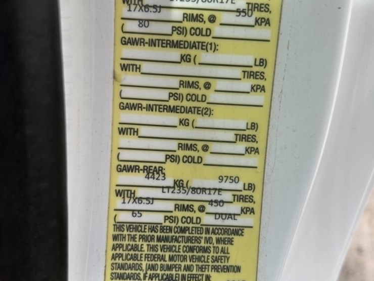 2015-chevrolet-silverado-3500-image-13