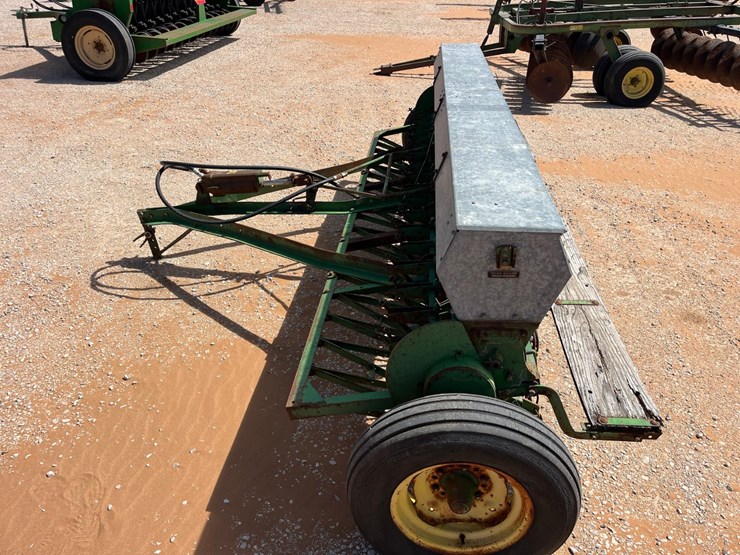 john-deere-b-image-14