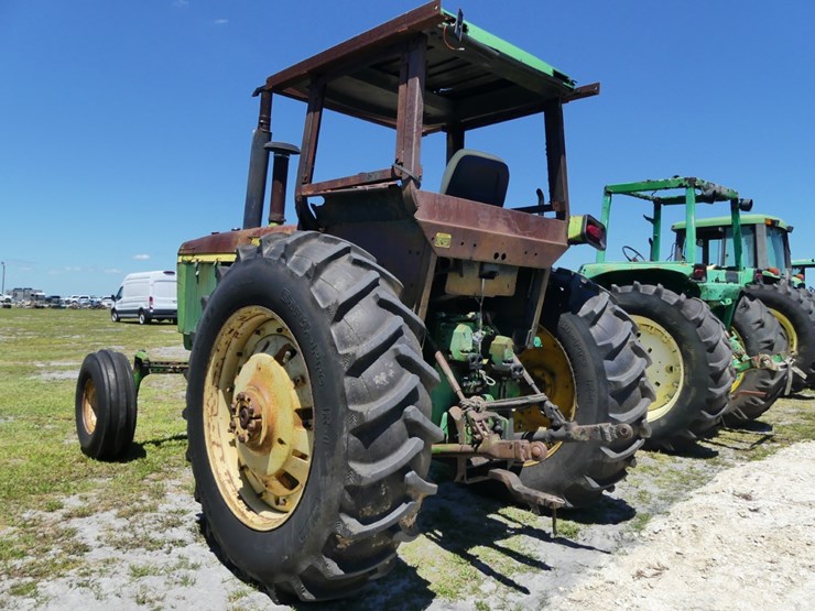 john-deere-4055-image-4