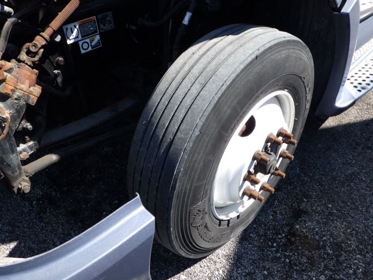 2020-kenworth-t680-image-28