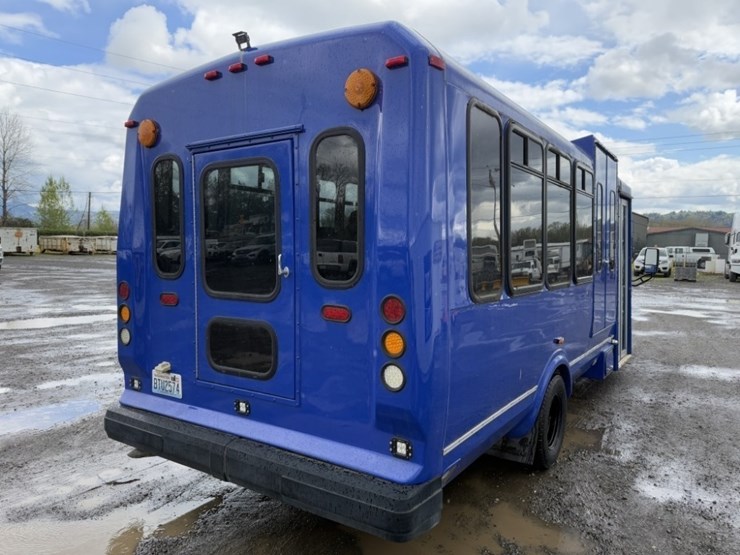 2008-ford-e450-image-4