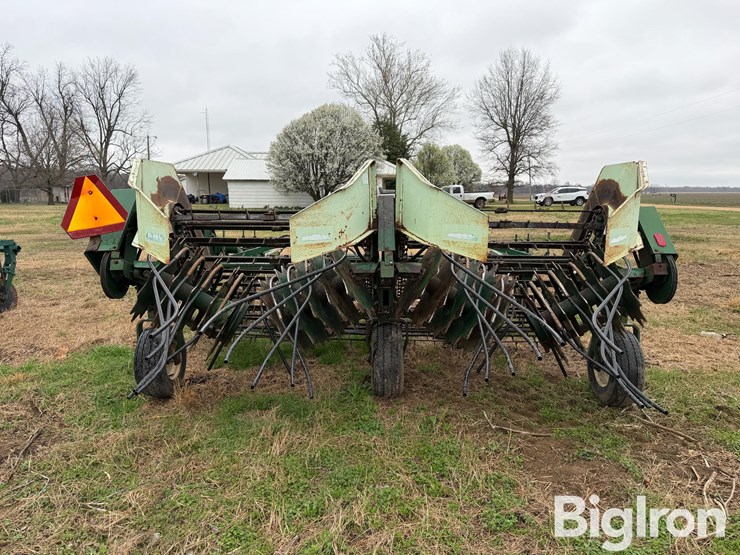 2001-kmc-4-30-peanut-digger-image-6