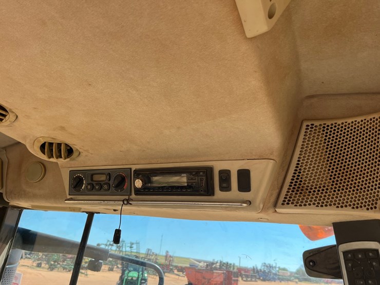 2015-challenger-mt675e-image-26