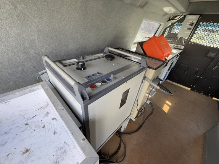 2007-ford-e350-image-22