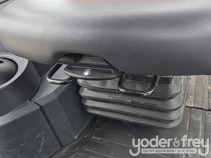 2021-deere-310sl-image-93