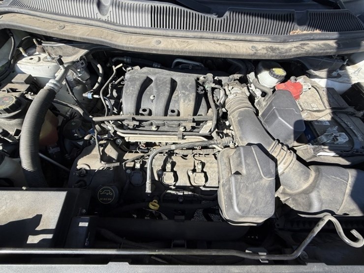 2017-ford-explorer-image-12