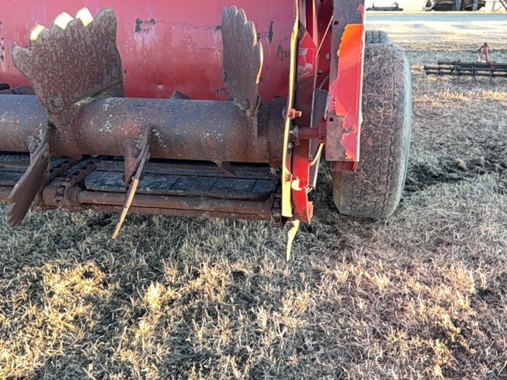 new-holland-195-image-23