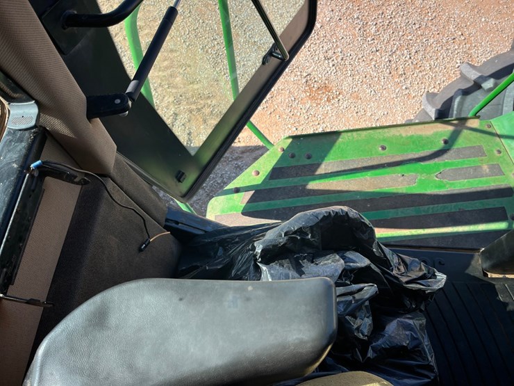 1991-john-deere-8760-image-26