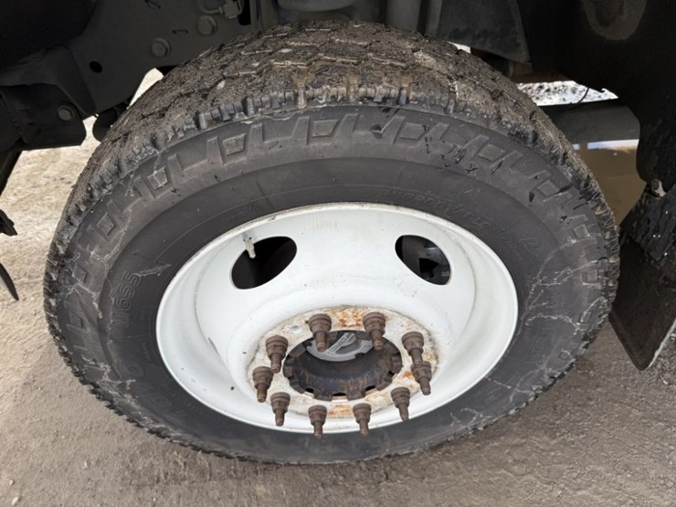 2013-ford-f550-sd-image-15