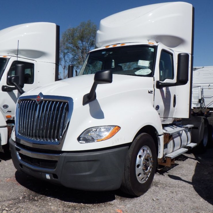 2020 INTERNATIONAL LT