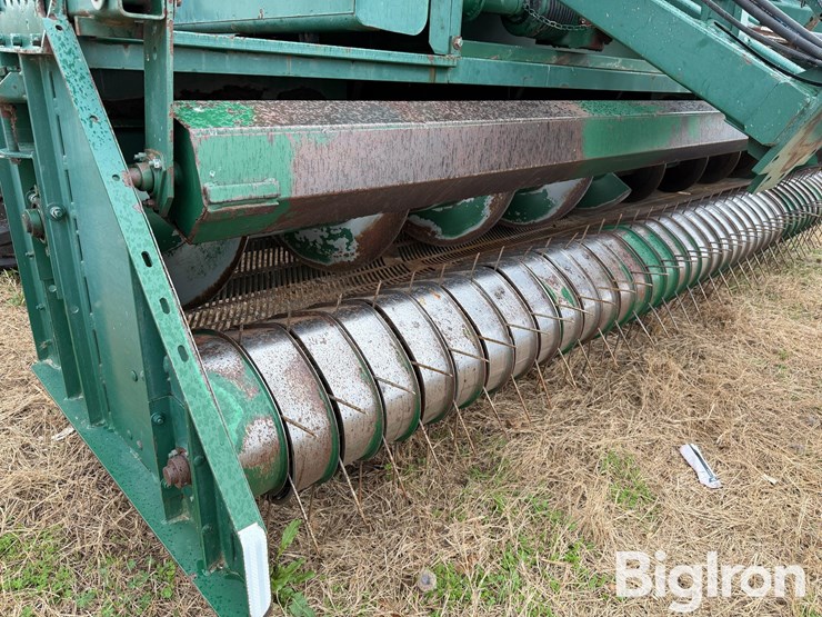 2012-kmc-3386-peanut-combine-image-19