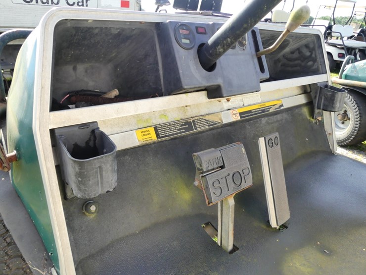 club-car-carryall-252-image-11