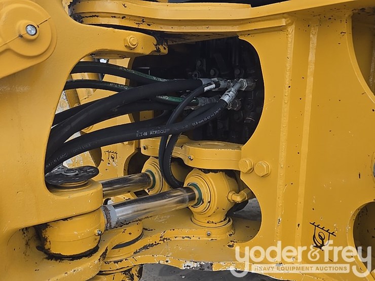 2021-deere-310sl-image-50