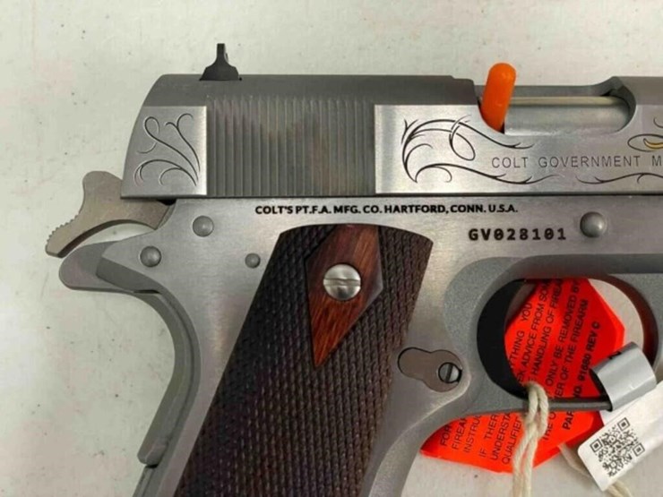 colt-pistol-image-10