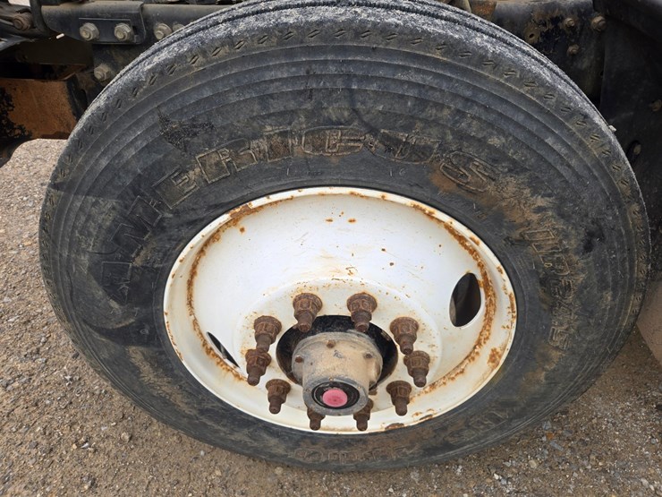 2001-mack-rd688s-image-109