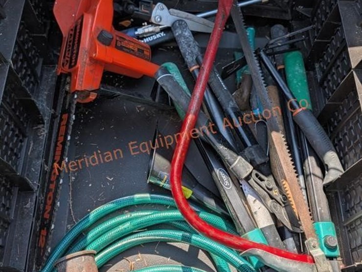 outdoor-storage-chest-w/-items---see-below-image-12