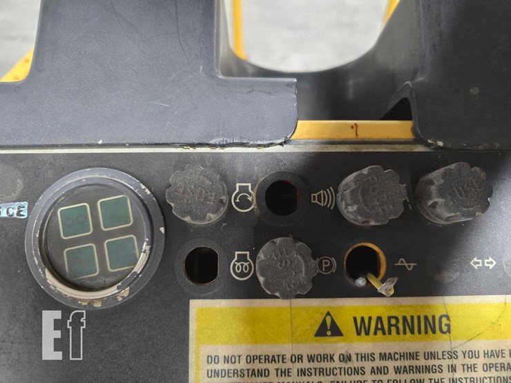 2001-caterpillar-cb-634c-image-20