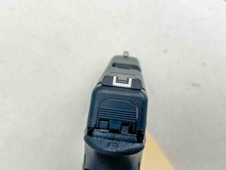 glock-pistol-image-9