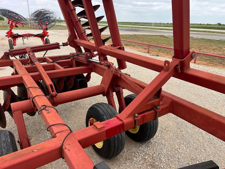 2005-sunflower-1321-image-9