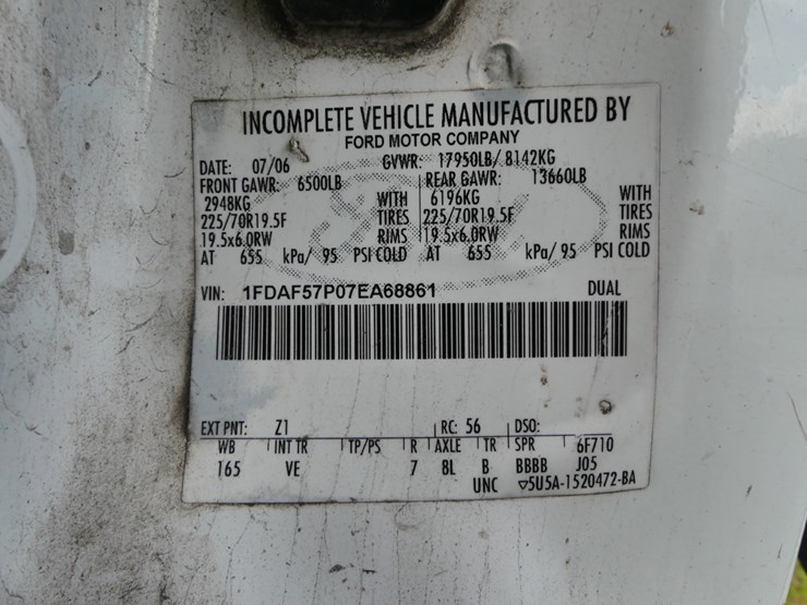 2007-ford-f550-image-12