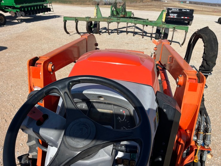 2017-kubota-m5091d-image-22