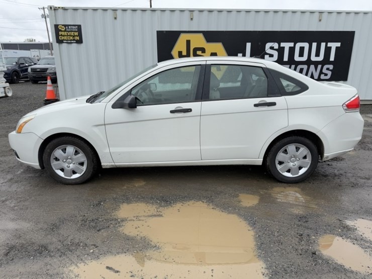 2009-ford-focus-sedan-image-7