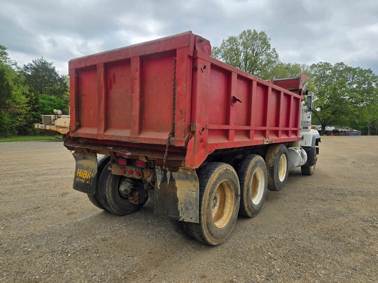 2001-mack-rd688s-image-16