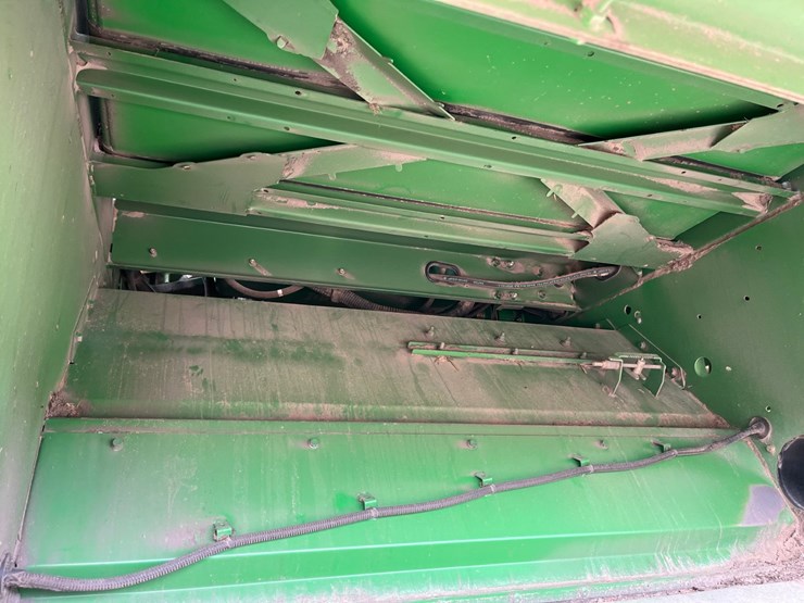 2013-john-deere-s670-image-26