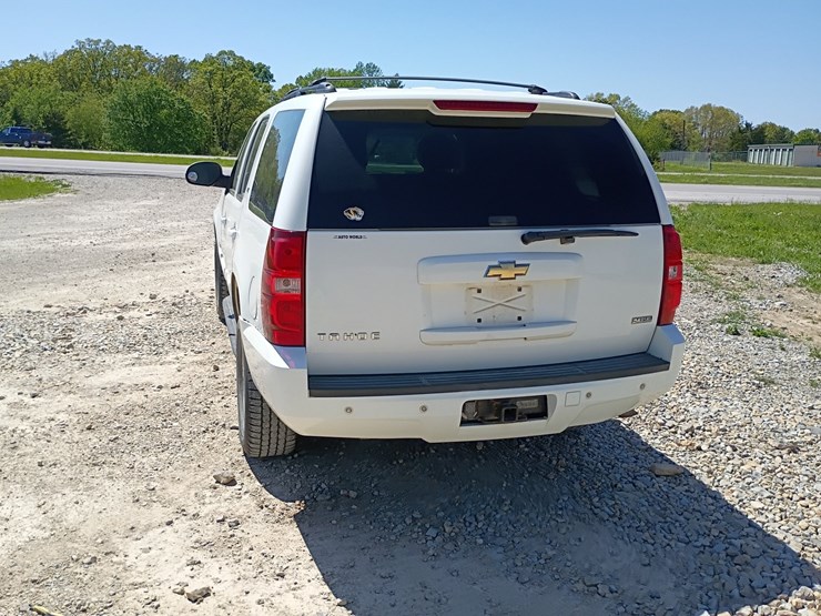2008-chevrolet-tahoe-image-6