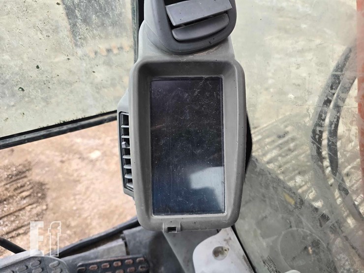 2014-hitachi-zx245us-lc-5n-image-21