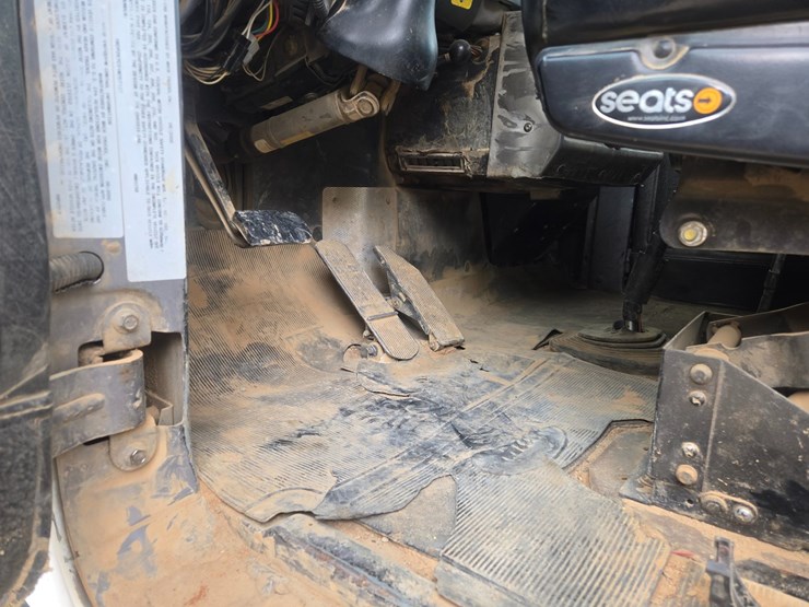 2001-mack-rd688s-image-69