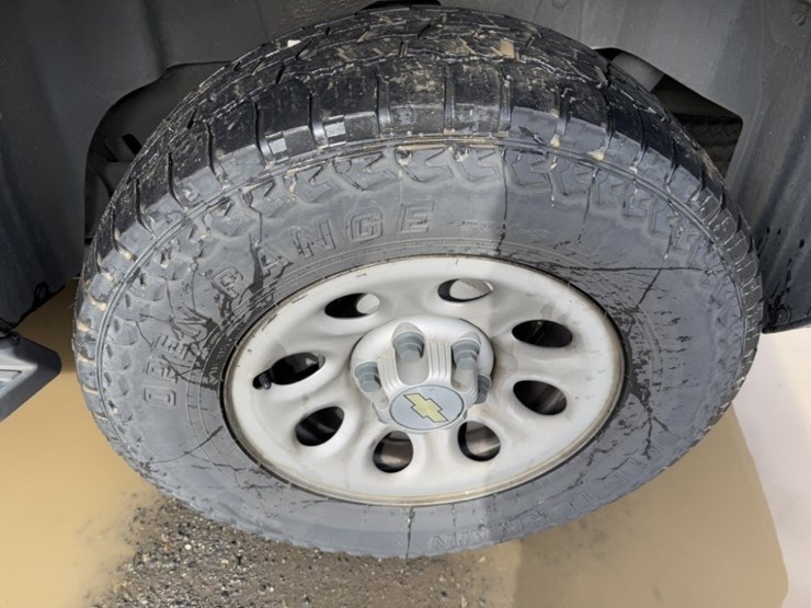 2014-chevrolet-tahoe-image-17