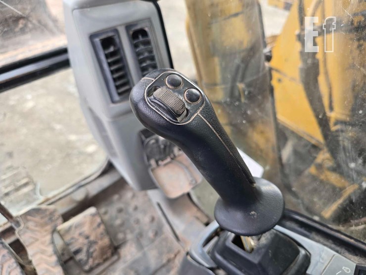 2007-caterpillar-328d-lcr-image-17