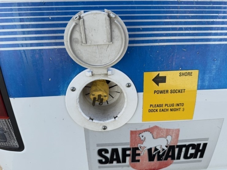 2007-ford-e350-image-24