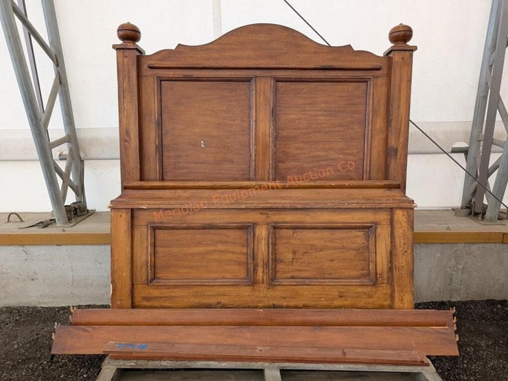 rustic-style-queen-bed-frame-image-1