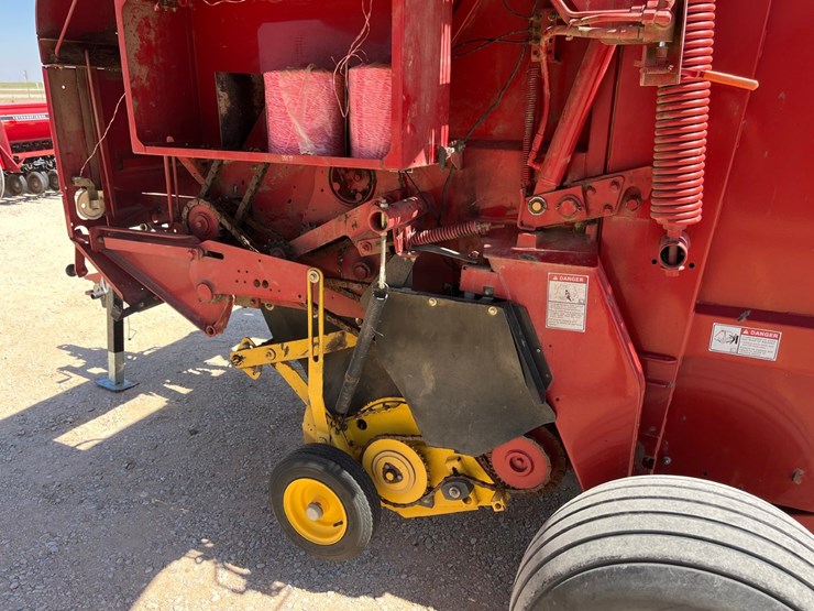 2007-new-holland-br7090-image-15