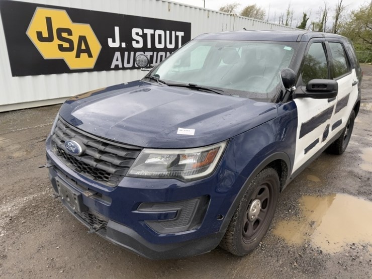 2017-ford-explorer-image-1