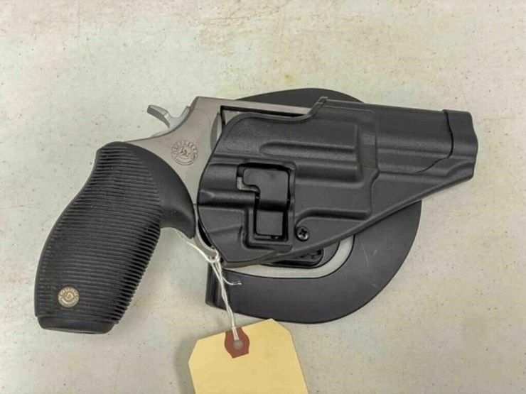 glock-pistol-image-16