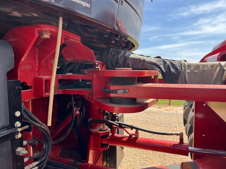 2017-versatile-610-image-16