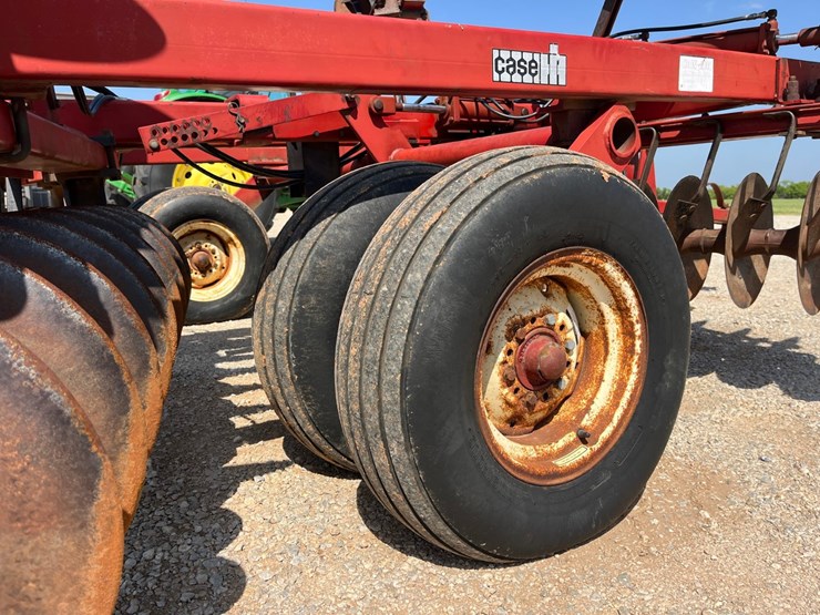 case-ih-3800-image-8