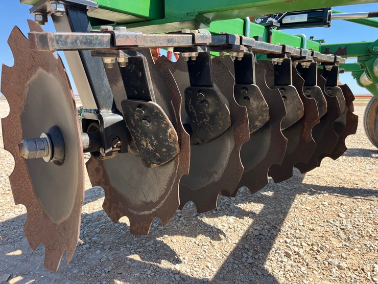 2019-frontier-dh1510-image-13