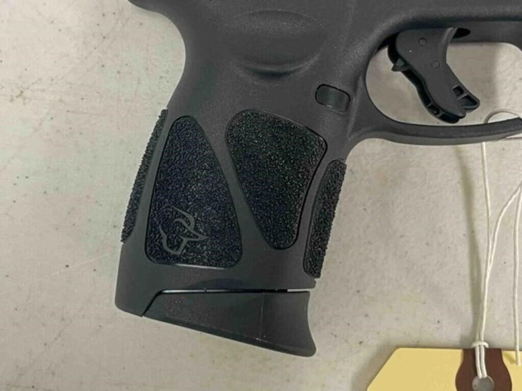 taurus-pistol-image-11