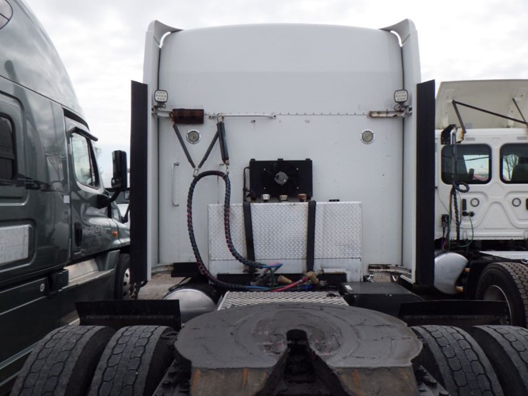 2016-kenworth-t800-image-11