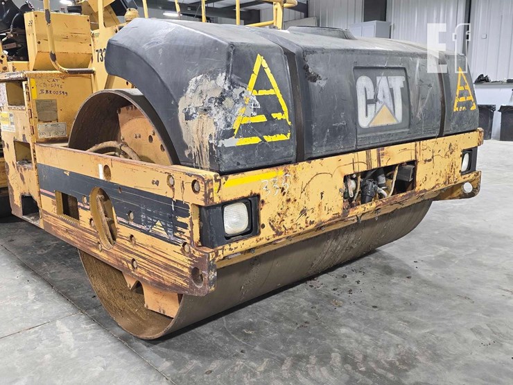 2001-caterpillar-cb-634c-image-10
