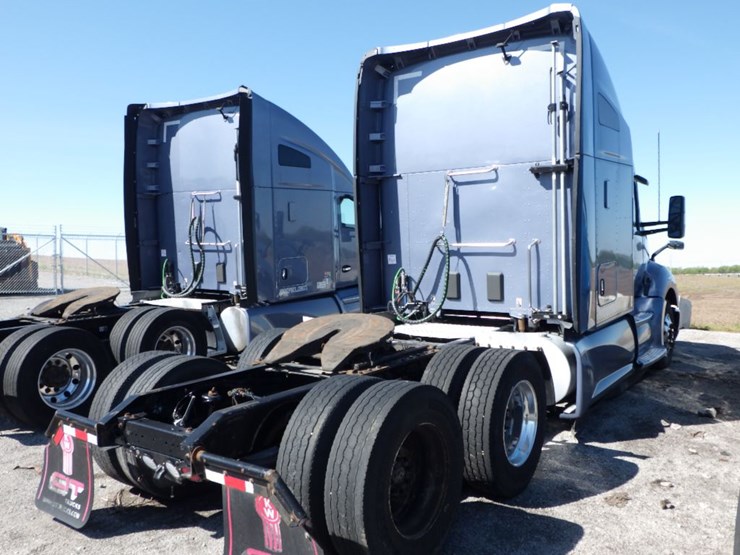 2020-kenworth-t680-image-12