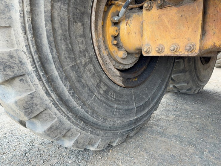 2003-volvo-a40d-image-19